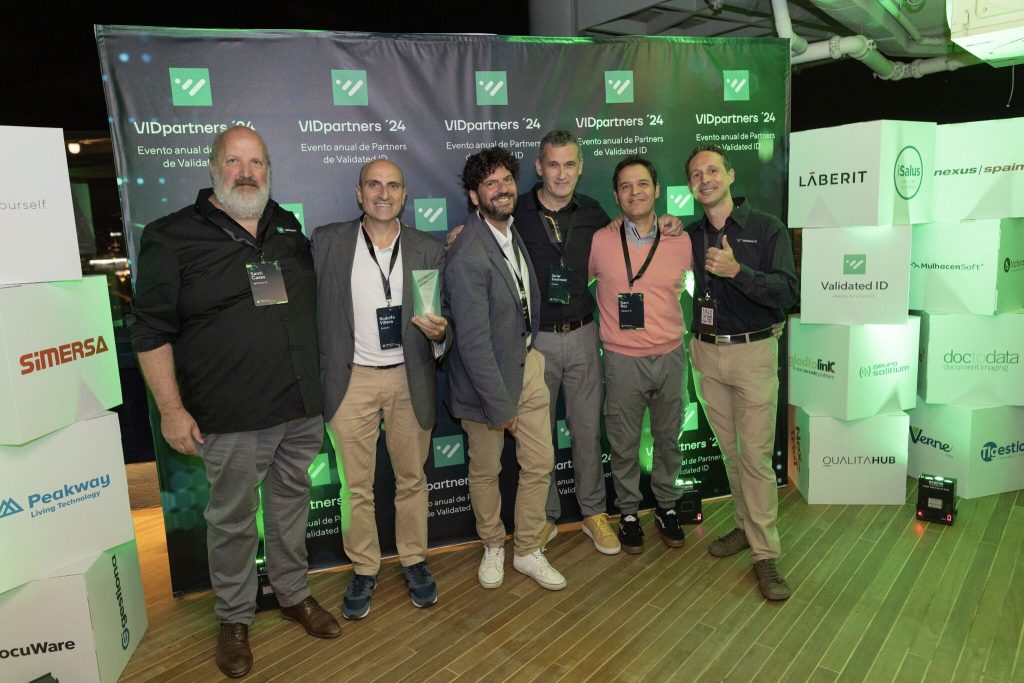 PEAKWAY Reconocido como «Top Customers» en el Evento Anual #VIDpartners2024